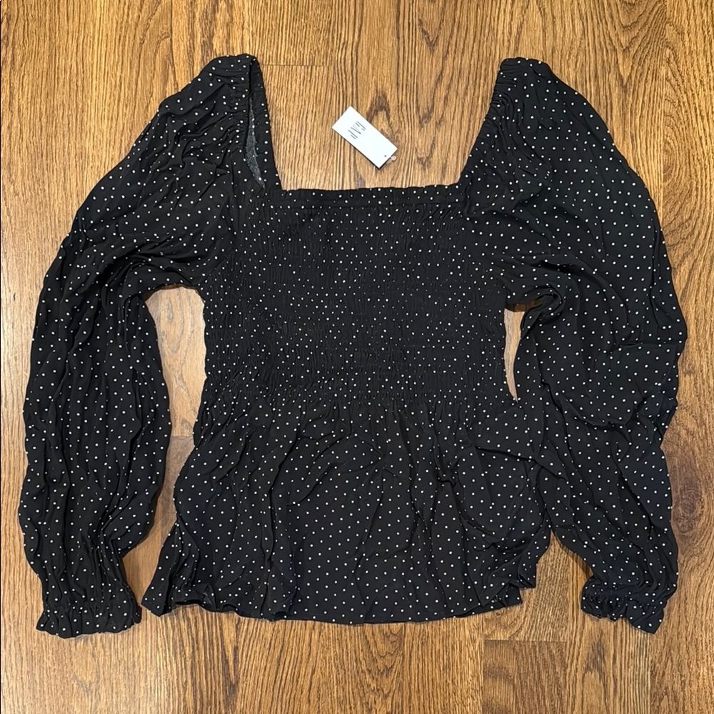 GAP Black and White Puff Sleeve Smocked Blouse